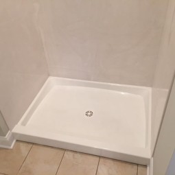 clean shower floor after honest maids cleaning